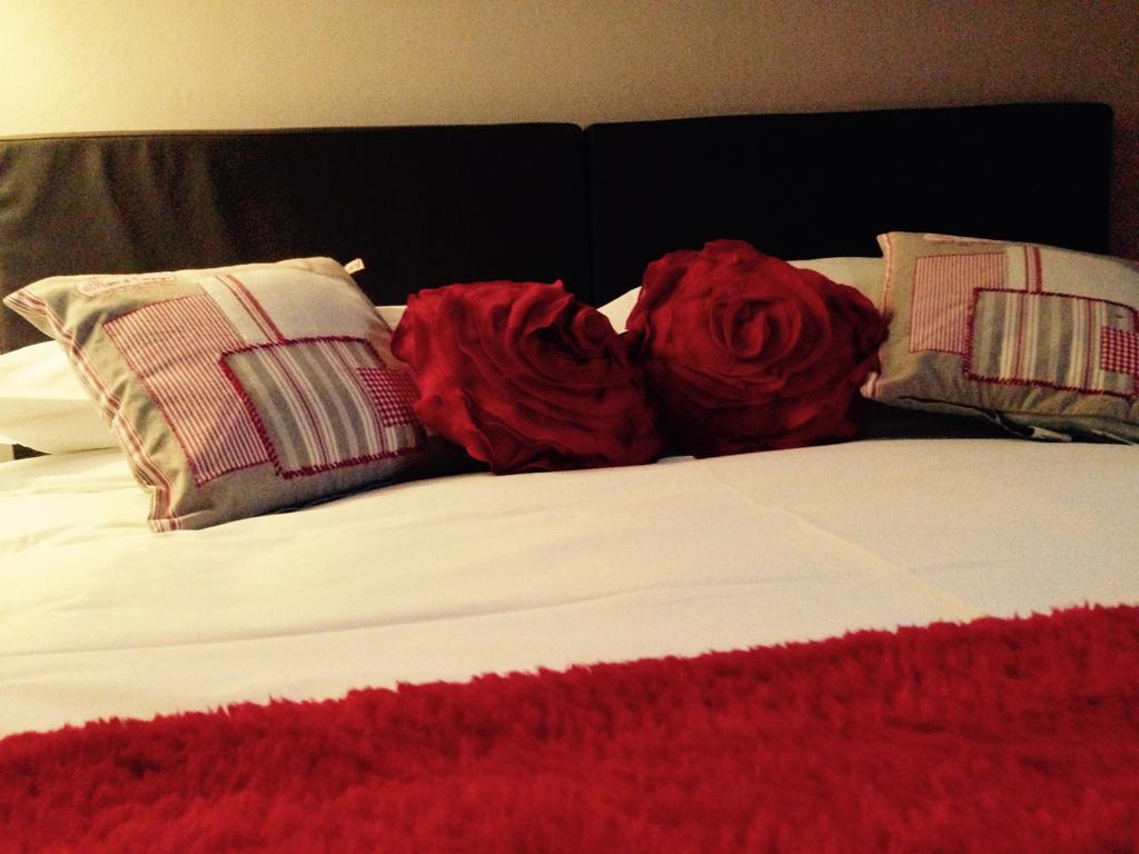 Casa Rosa Bed & Breakfast San Giuliano Milanese Phòng bức ảnh