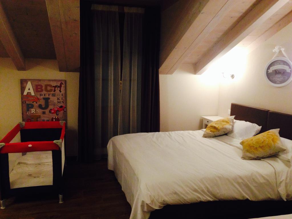 Casa Rosa Bed & Breakfast San Giuliano Milanese Phòng bức ảnh